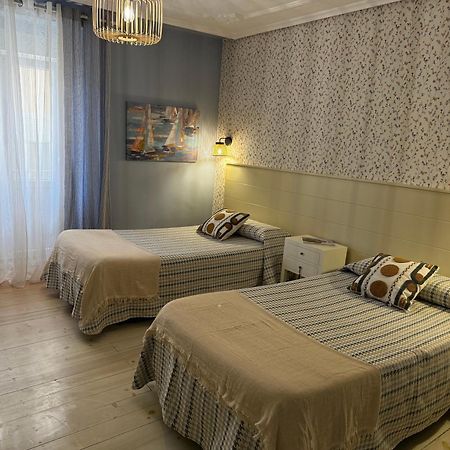 Hotel H. Boutique Puerta del Sol à Torrelavega Extérieur photo