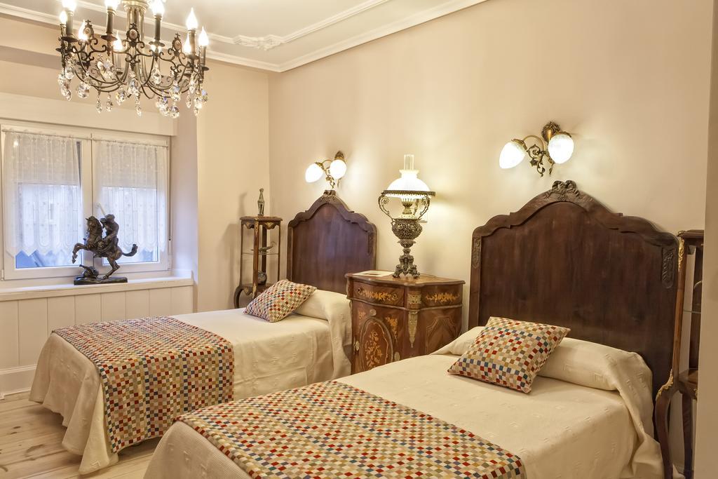 Hotel H. Boutique Puerta del Sol à Torrelavega Chambre photo
