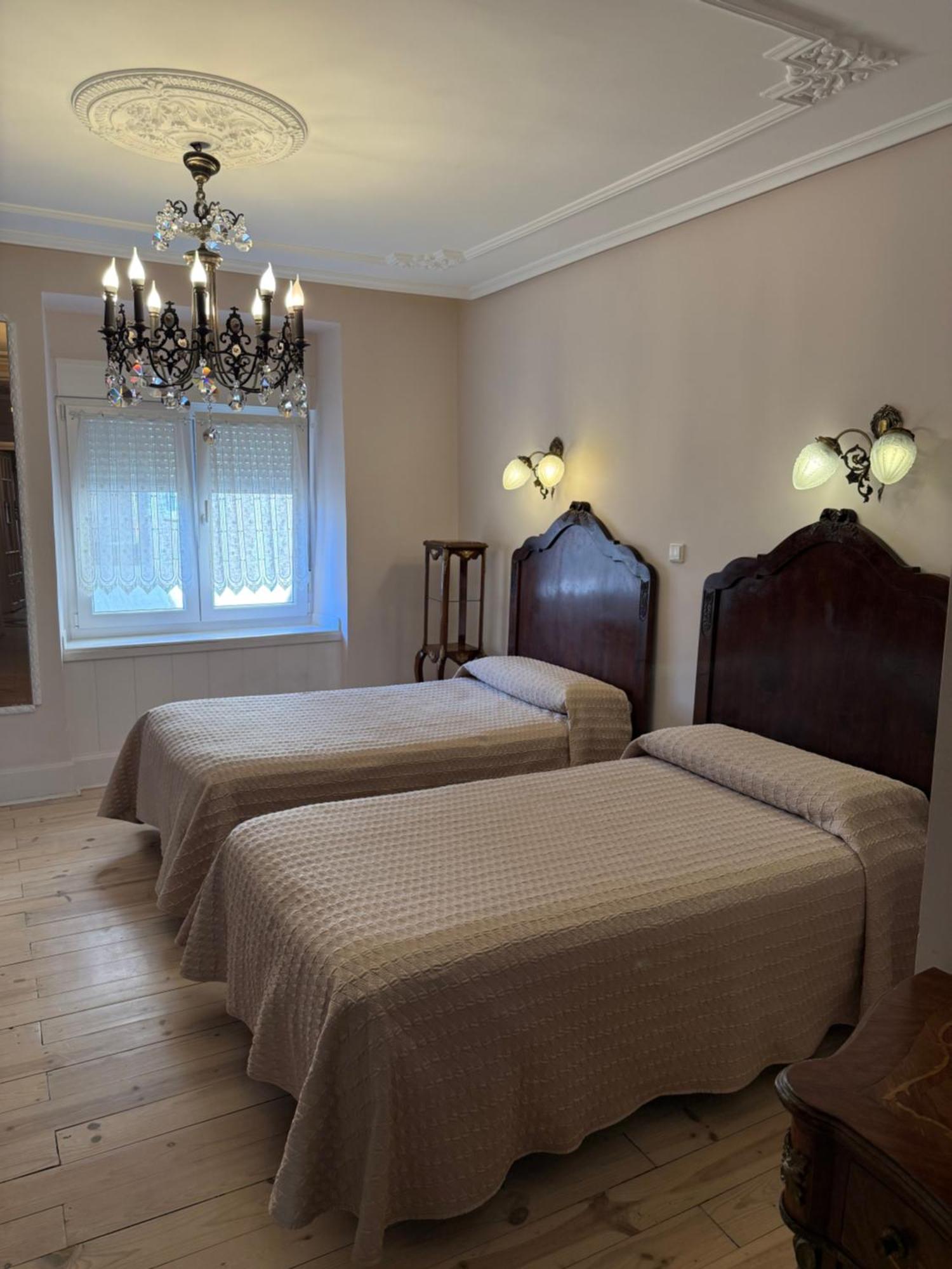 Hotel H. Boutique Puerta del Sol à Torrelavega Extérieur photo