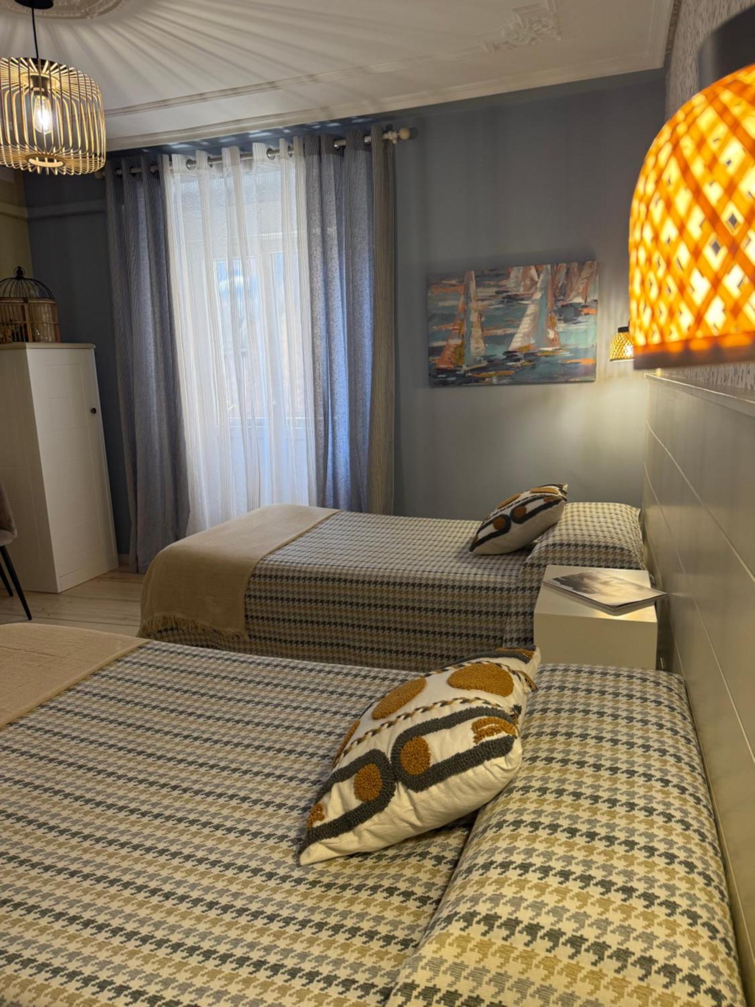 Hotel H. Boutique Puerta del Sol à Torrelavega Extérieur photo